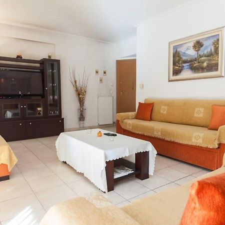 Scenic Balcony Apt In Vibrant Petralona Atene Esterno foto
