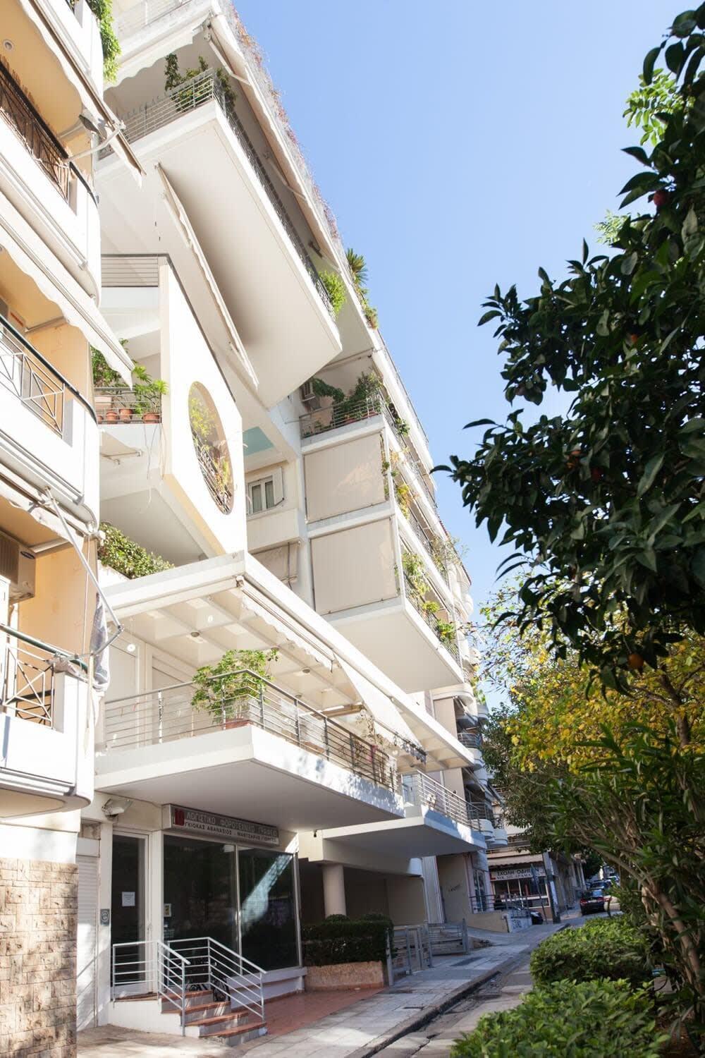 Scenic Balcony Apt In Vibrant Petralona Atene Esterno foto